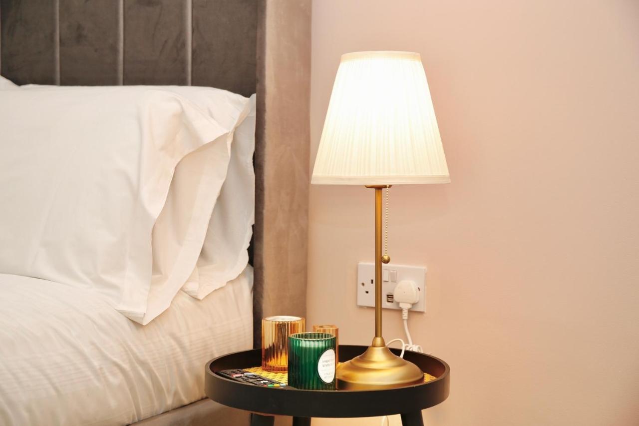 Edgware Hub Hotel London Bagian luar foto